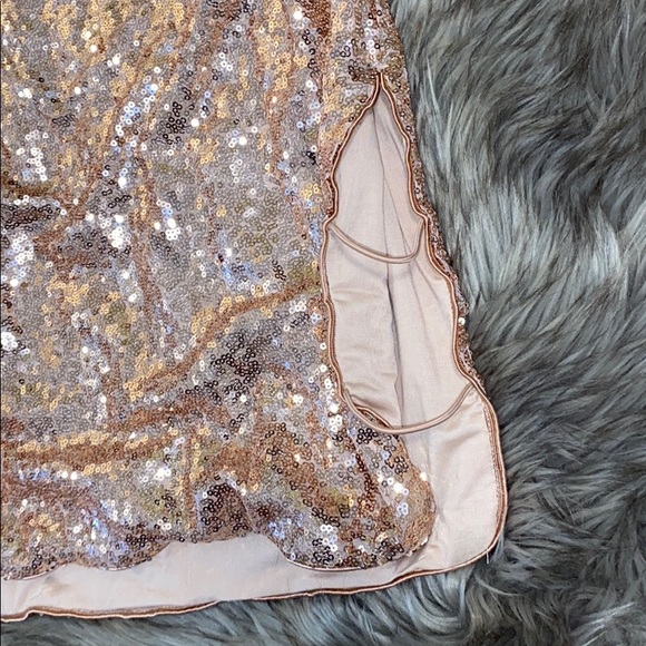 Rose gold sequin dress - Picture 2 of 6